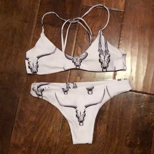 ROMWE Longhorn Bikini